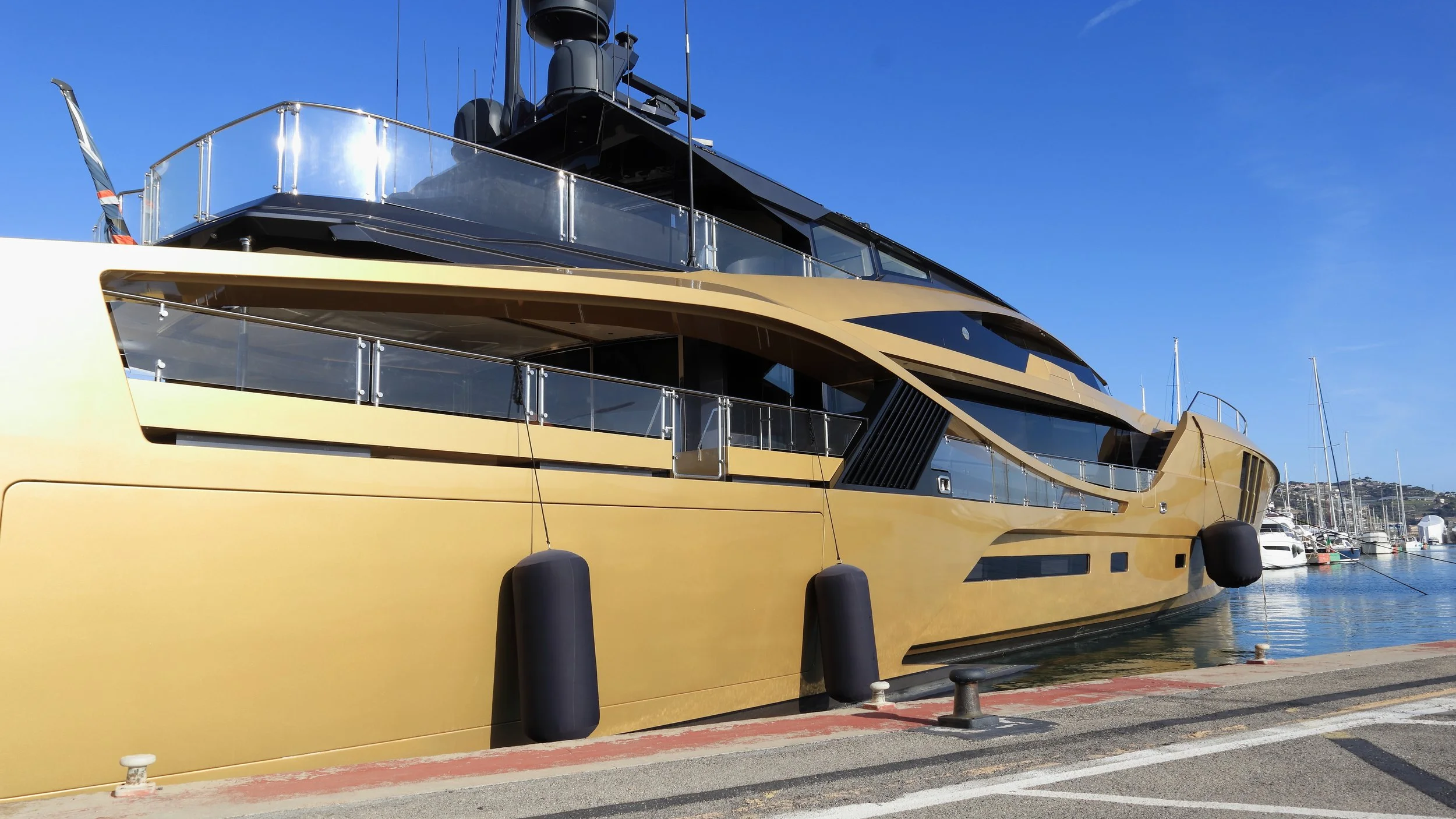 Superyacht Brokerage in 2026: Why January’s Sales Surge Is More Than a Headline